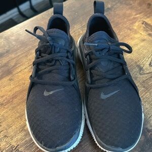 Nike Women's Black Athletic Shoes